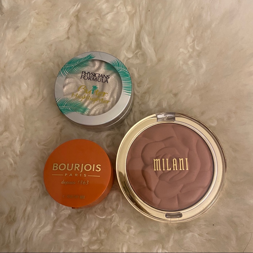 Buddle of three blush